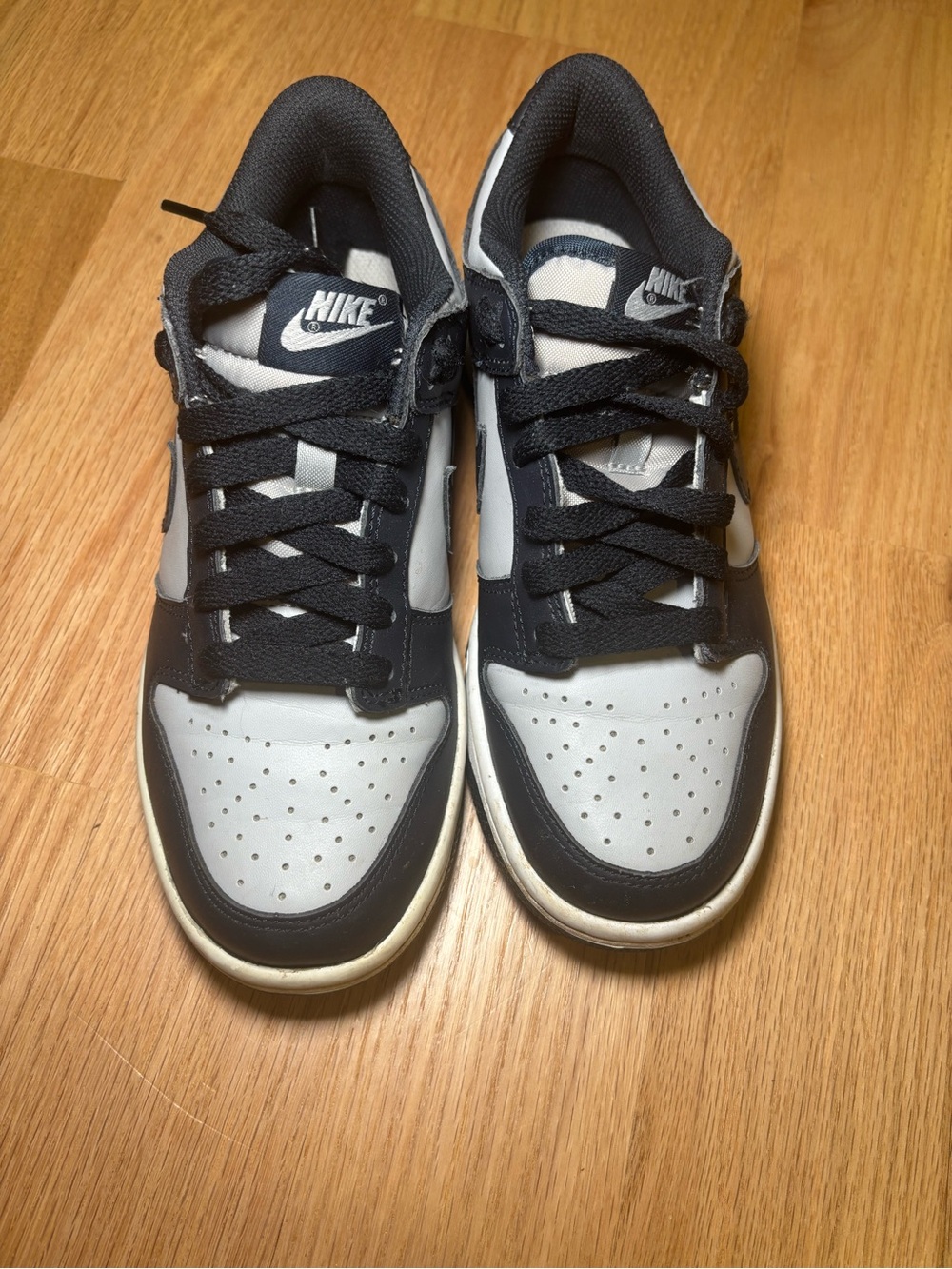 Nike Women’s Low-Top Sneakers - Black & Gray